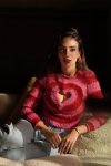 Contrast-Color-Heart-Pattern-Cut-out-Sweater-2
