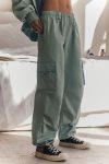 Solid-Drawstring-Large-Pocket-Cargo-Pants-3